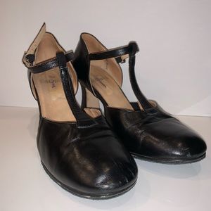 39.5 Wide LaDuca Character Shoes with 3 in. Heel